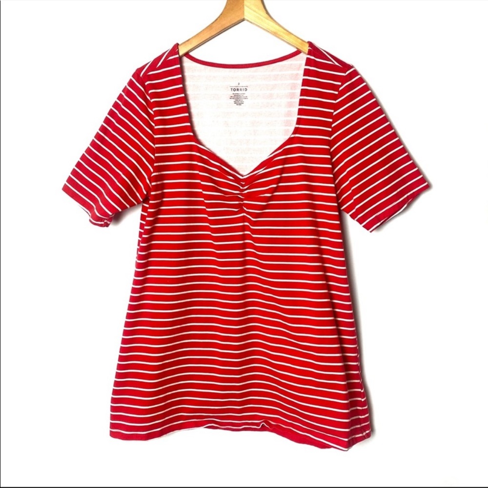 TORRID Ruched Sweetheart Neck Foxy Tee Shirt Top